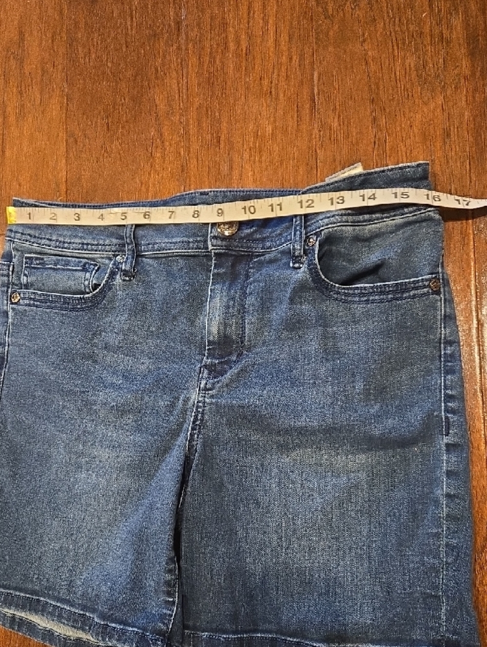 Seven7 Denim Shorts in Medium Blue Wash - Picture 9 of 13